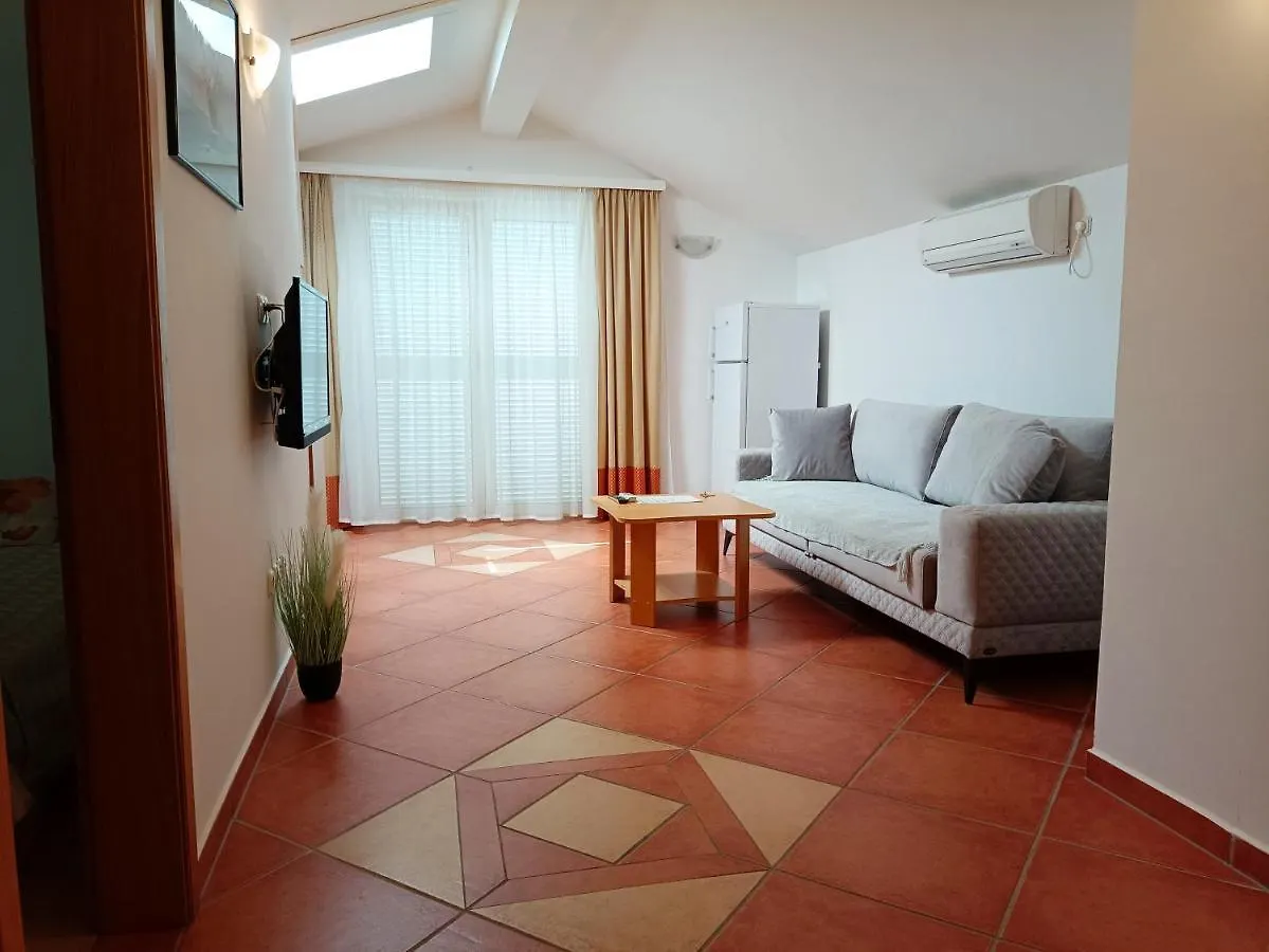 Villa Bionda Malinska Apartamento